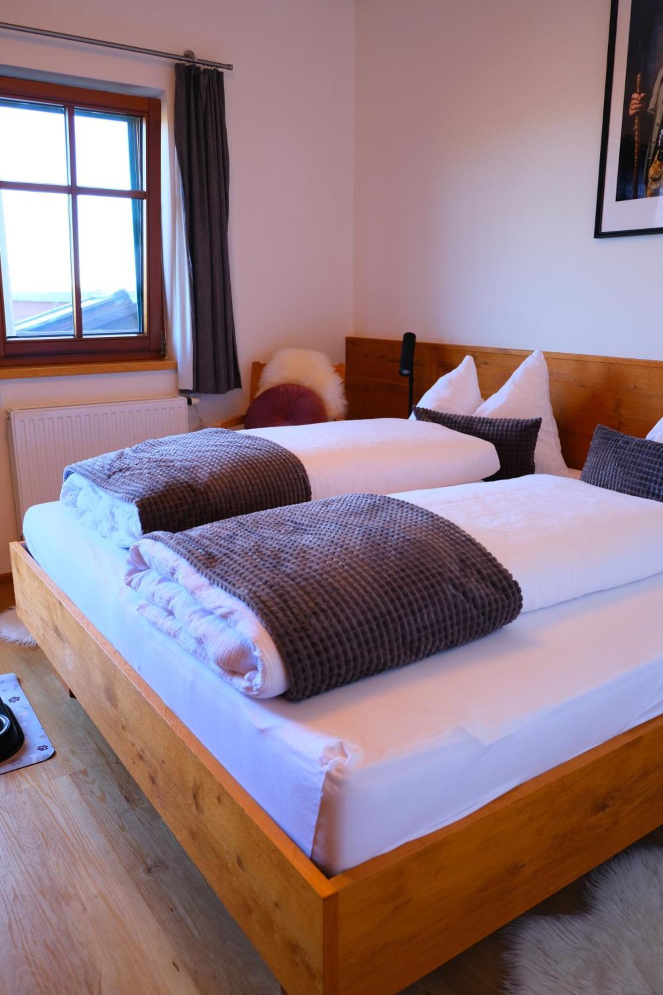 Gmundnerberghaus - Rooms Altmuenster Ruang foto